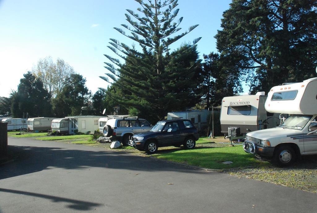 Avondale Motor Park Hotel โอ๊คแลนด์ ภายนอก รูปภาพ